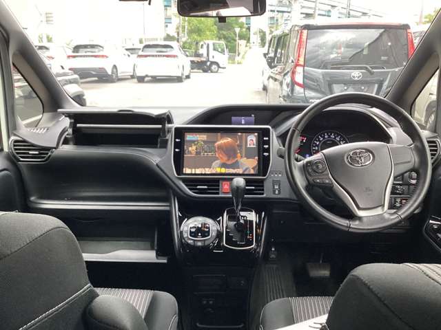 トヨタ ヴォクシー ２．０ ＺＳ H29年 (近畿) 99
