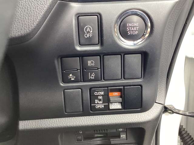 トヨタ ヴォクシー ２．０ ＺＳ H29年 (近畿) 99