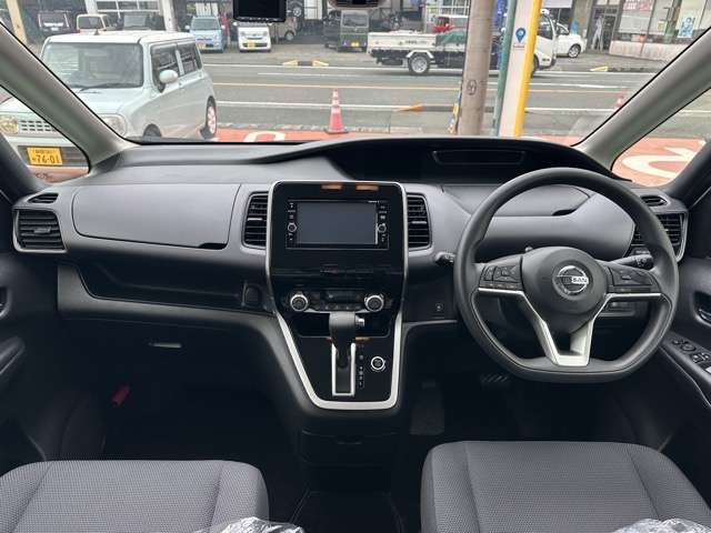 日産 セレナ ２．０ Ｘ H30年 (東海) 99