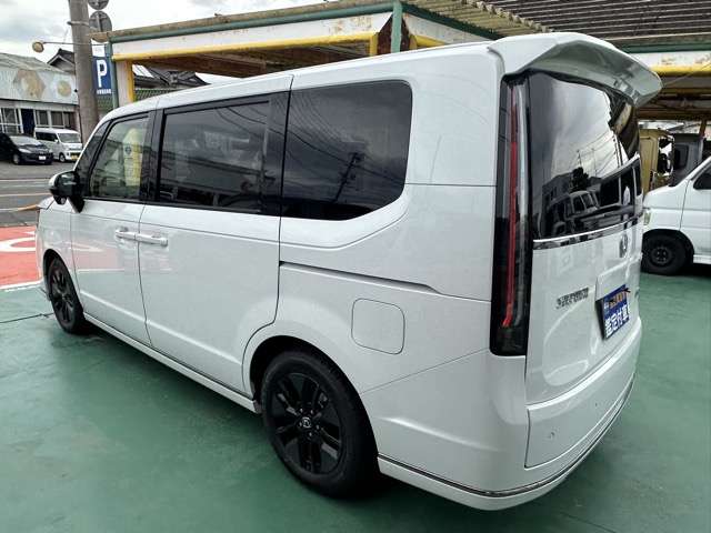 ホンダ ステップワゴン　ハイブリッド ２．０ Ｅ：ＨＥＶ エアー ＥＸ ３０周年特別仕様車 R8年 (東海) 99