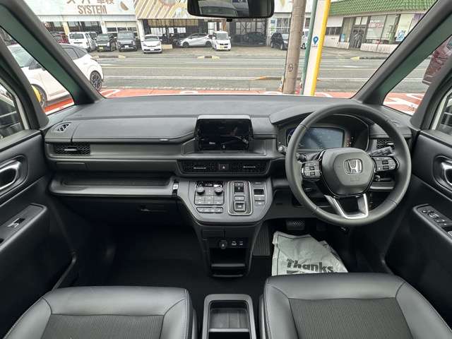 ホンダ ステップワゴン　ハイブリッド ２．０ Ｅ：ＨＥＶ エアー ＥＸ ３０周年特別仕様車 R8年 (東海) 99