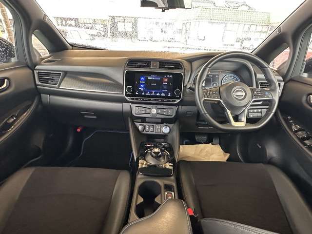 日産 リーフ Ｘ Ｖセレクション ９０周年記念車 R6年 (東海) 99