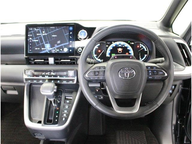 トヨタ ヴォクシー １．８ ハイブリッド Ｓ－Ｚ Ｅ－ＦＯＵＲ ４ＷＤ R5年 (北海道) 99