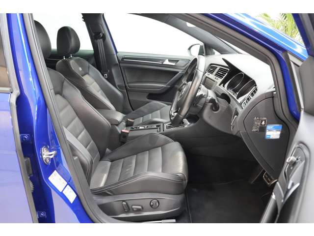 フォルクスワーゲン ゴルフＲ Ｒ カーボンスタイル ４ＷＤ H29年 (関東) 99