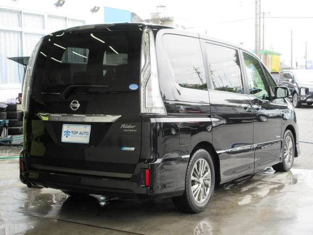 日産 セレナ ２．０ ライダー ブラックラインＺＺ Ｓ－ＨＹＢＲＩＤ H26年 (関東) 99