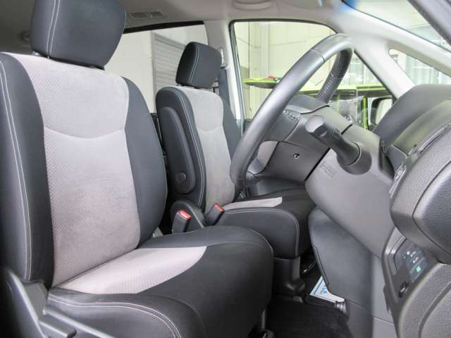 日産 セレナ ２．０ ライダー ブラックラインＺＺ Ｓ－ＨＹＢＲＩＤ H26年 (関東) 99