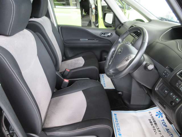日産 セレナ ２．０ ライダー ブラックラインＺＺ Ｓ－ＨＹＢＲＩＤ H26年 (関東) 99