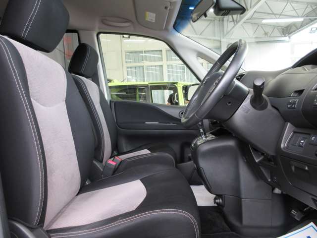 日産 セレナ ２．０ ライダー ブラックラインＺＺ Ｓ－ＨＹＢＲＩＤ H26年 (関東) 99