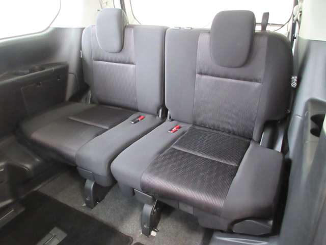 日産 セレナ １．２ Ｅ－ＰＯＷＥＲ ハイウェイスター Ｖ R1年 (関東) 99