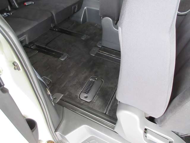 三菱 デリカ　Ｄ：５ ２．２ Ｄ パワーパッケージ ディーゼルターボ ４ＷＤ H30年 (関東) 99