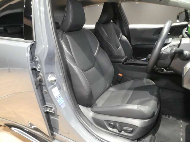 トヨタ プリウス ２．０ Ｚ R5年 (関東) 99