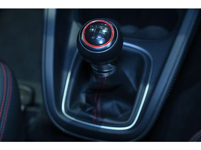 アウディ Ｓ１　スポーツバック ２．０ ４ＷＤ H27年 (関東) 99