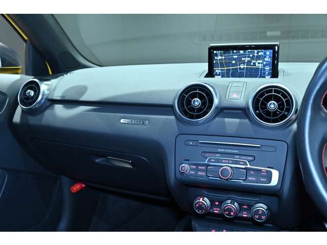 アウディ Ｓ１　スポーツバック ２．０ ４ＷＤ H27年 (関東) 99