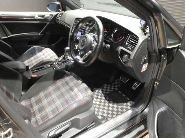 フォルクスワーゲン ゴルフ ＧＴＩ　パフォーマンス H26年 (関東) 99