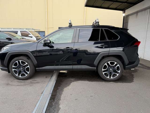 トヨタ ＲＡＶ４ ２．０ アドベンチャー ４ＷＤ R1年 (近畿) 99