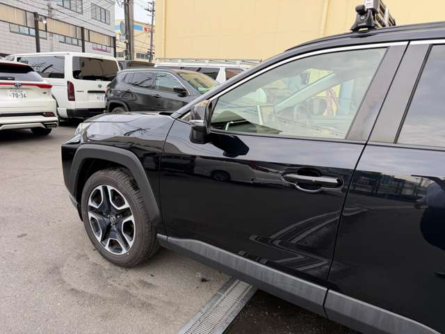 トヨタ ＲＡＶ４ ２．０ アドベンチャー ４ＷＤ R1年 (近畿) 99