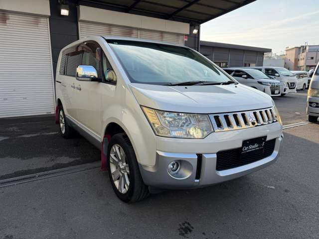三菱 デリカ　Ｄ：５ ２．４ シャモニー ４ＷＤ H21年 (近畿) 99