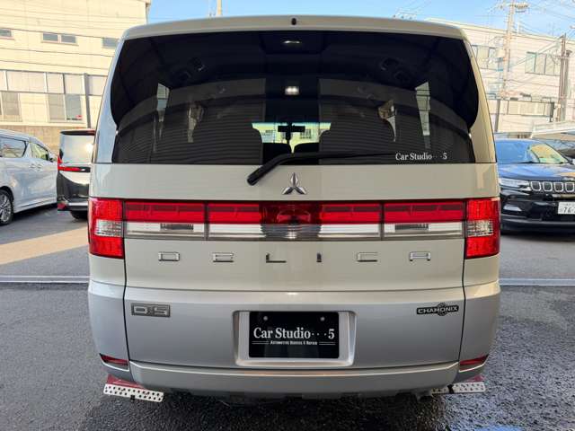 三菱 デリカ　Ｄ：５ ２．４ シャモニー ４ＷＤ H21年 (近畿) 99