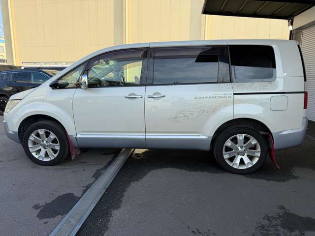 三菱 デリカ　Ｄ：５ ２．４ シャモニー ４ＷＤ H21年 (近畿) 99