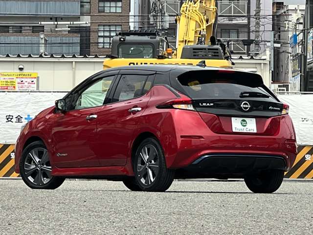 日産 リーフ アーバンクロム R4年 (近畿) 99