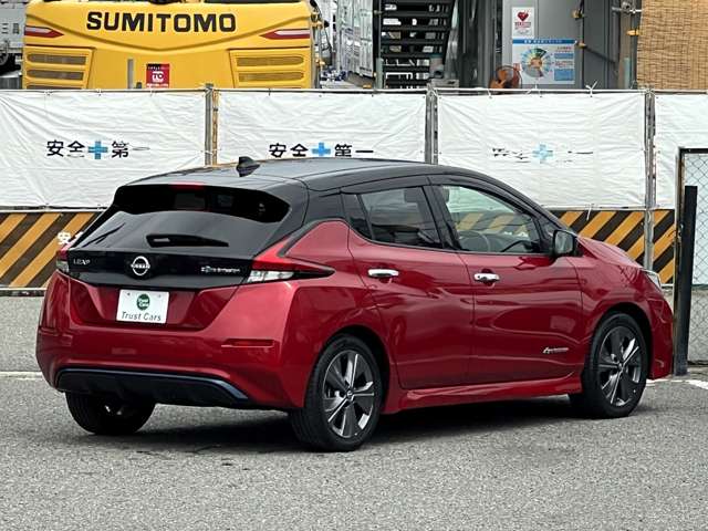 日産 リーフ アーバンクロム R4年 (近畿) 99