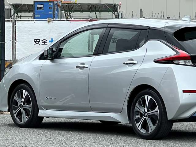 日産 リーフ Ｘ　Ｖセレクション R4年 (近畿) 99