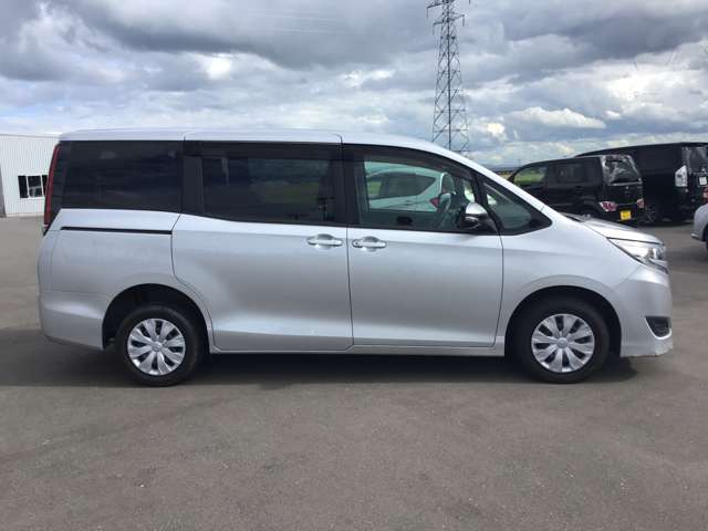 トヨタ ノア ２．０ Ｘ ４ＷＤ R3年 (東北) 99