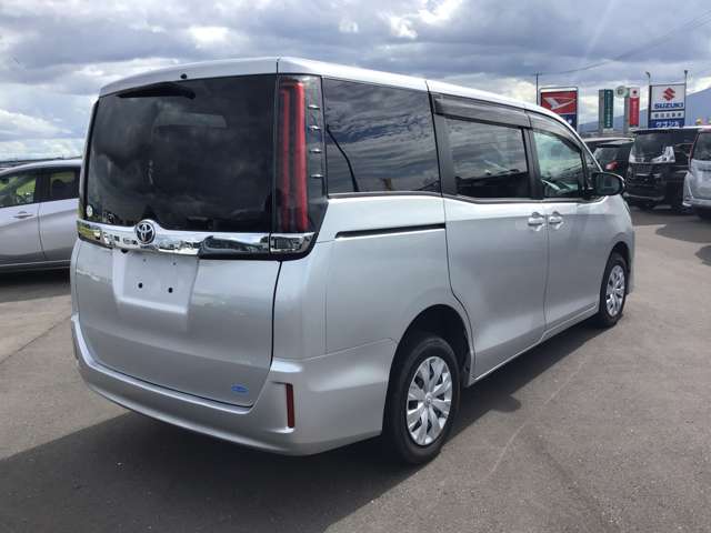 トヨタ ノア ２．０ Ｘ ４ＷＤ R3年 (東北) 99