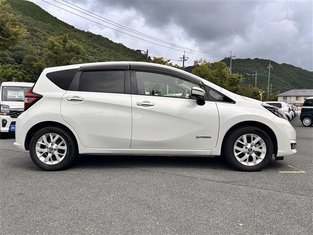 日産 ノート １．２ Ｅ－ＰＯＷＥＲ メダリスト R1年 () 99