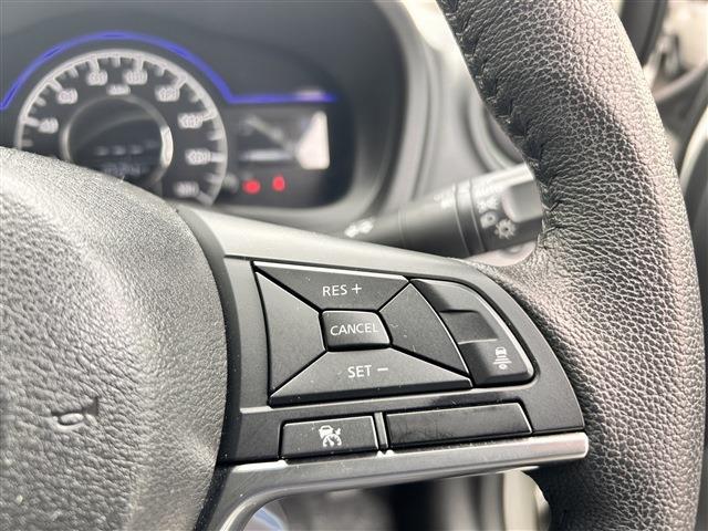 日産 ノート １．２ Ｅ－ＰＯＷＥＲ メダリスト R1年 () 99