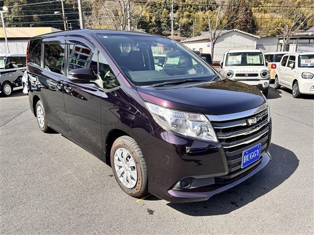 トヨタ ノア ２．０ Ｘ H28年 (中国) 99