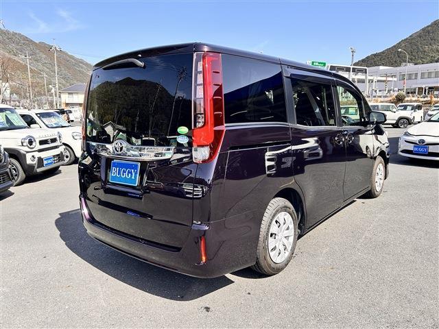 トヨタ ノア ２．０ Ｘ H28年 (中国) 99