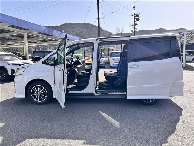 トヨタ ヴォクシー ２．０ ＺＳ 煌 H27年 (中国) 99