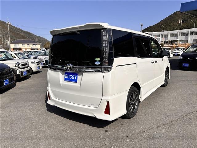 トヨタ ヴォクシー ２．０ ＺＳ 煌 H27年 (中国) 99