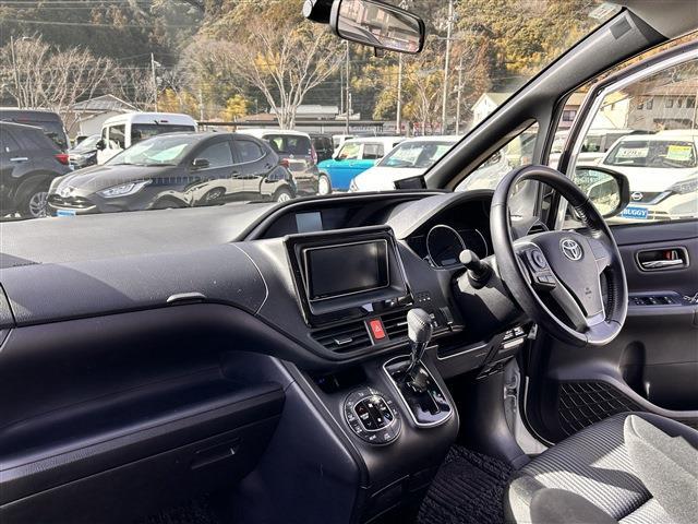 トヨタ ヴォクシー ２．０ ＺＳ 煌 H27年 (中国) 99