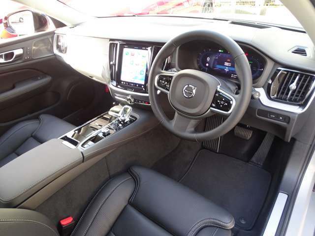 ボルボ Ｖ６０ ウルトラ Ｔ６ ＡＷＤ プラグイン ハイブリッド ４ＷＤ R7年 (東海) 99
