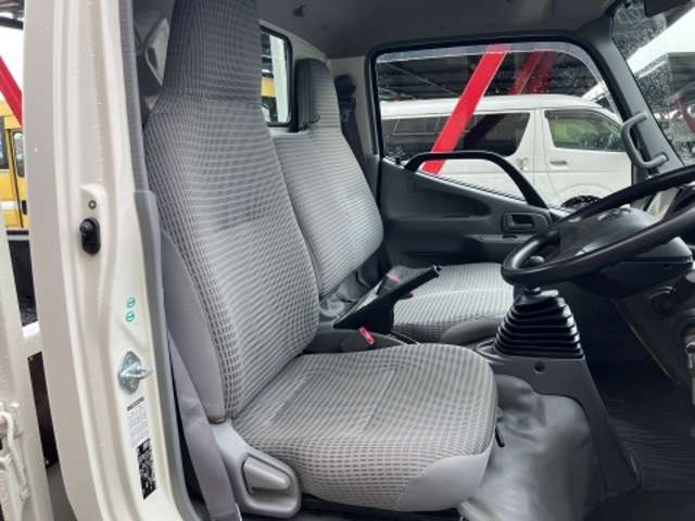 トヨタ ダイナ ４．０ＤＴ H27年 (東海) 99