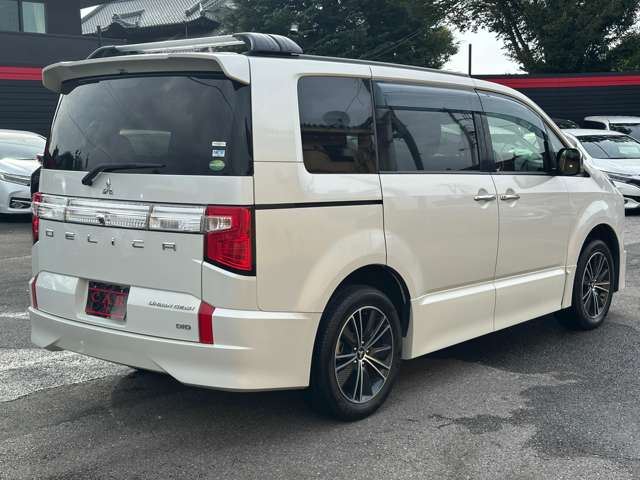 三菱 デリカ　Ｄ：５ アーバンギア ２．２ Ｇ パワーパッケージ ディーゼルターボ ４ＷＤ R1年 (関東) 99
