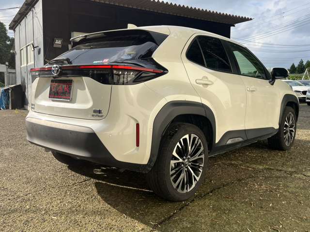 トヨタ ヤリスクロス　ハイブリッド １．５ ハイブリッド Ｚ Ｅ－ＦＯＵＲ ４ＷＤ R3年 (関東) 99