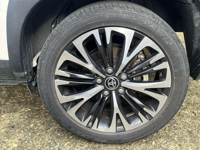 トヨタ ヤリスクロス　ハイブリッド １．５ ハイブリッド Ｚ Ｅ－ＦＯＵＲ ４ＷＤ R3年 (関東) 99