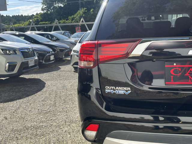 三菱 アウトランダーＰＨＥＶ ２．０ Ｇ セーフティパッケージ ４ＷＤ H28年 (関東) 99