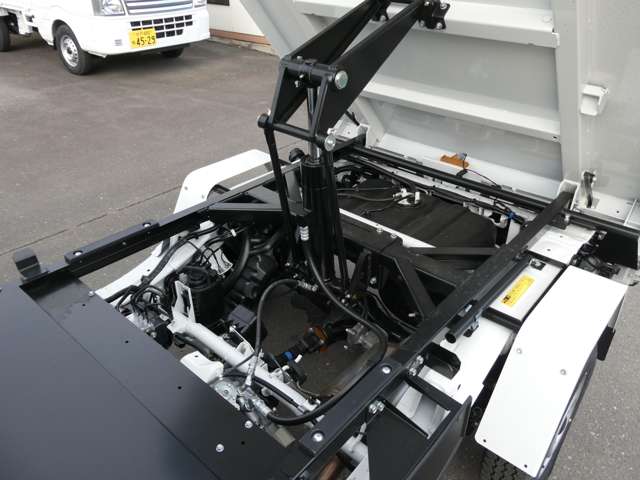 ダイハツ ハイゼットトラック ６６０ 多目的ダンプ ＰＴＯ式 ３方開 ４ＷＤ R8年 (関東) 99
