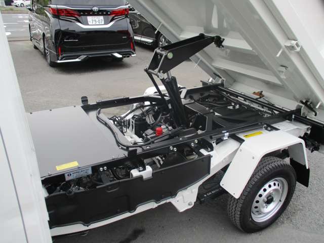 ダイハツ ハイゼットトラック ６６０ 多目的ダンプ 電動モーター式 ３方開 ４ＷＤ R6年 (関東) 99