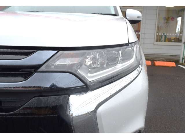 三菱 アウトランダーＰＨＥＶ ２．０ Ｇ ナビパッケージ ４ＷＤ H27年 (東北) 99