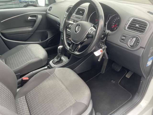 フォルクスワーゲン ポロ ＴＳＩ コンフォートライン アップグレード パッケージ ブルーモーション テクノロジー H27年 (東北) 99