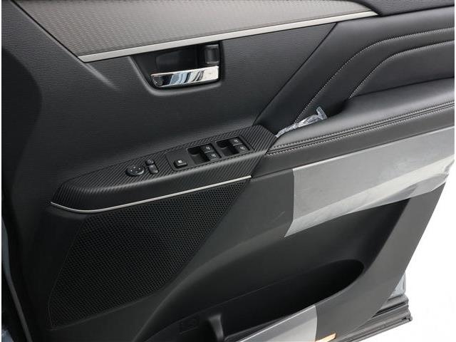 三菱 デリカ　Ｄ：５ ２．２ Ｐ ディーゼルターボ ４ＷＤ R8年 (東海) 99