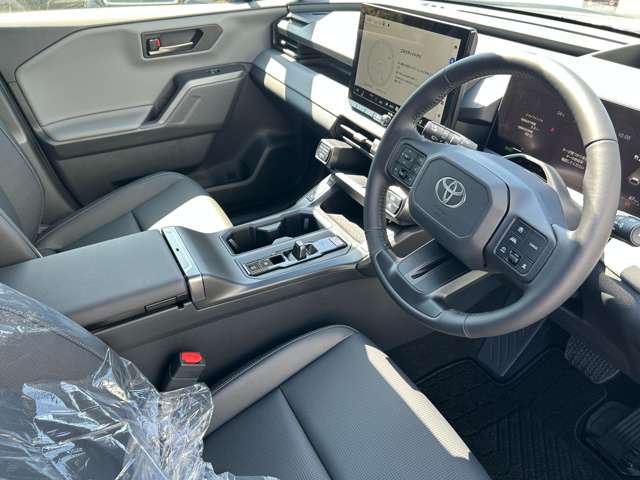 トヨタ ＲＡＶ４ ２．５ Ｚ Ｅ－ＦＯＵＲ ４ＷＤ R8年 (九州・沖縄) 99