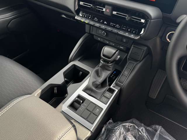 トヨタ ランドクルーザー２５０ ２．７ ＶＸ ４ＷＤ R8年 (九州・沖縄) 99