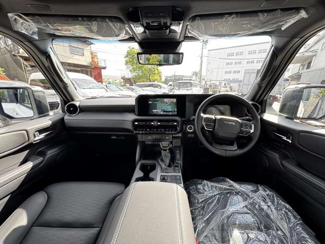 トヨタ ランドクルーザー２５０ ２．７ ＶＸ ４ＷＤ R8年 (九州・沖縄) 99