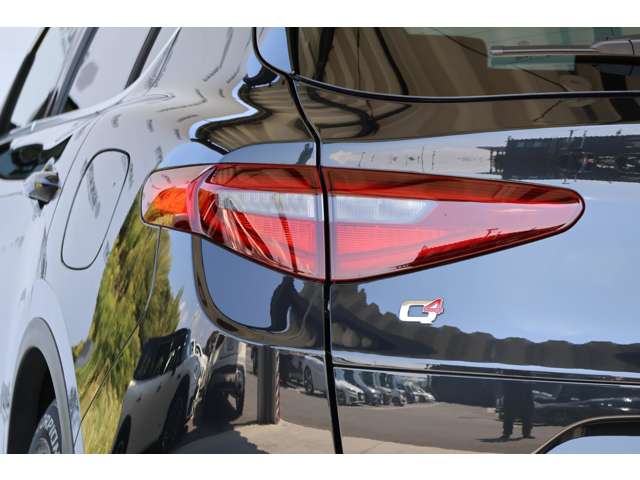 アルファロメオ ステルヴィオ ２．２ ターボ ディーゼル Ｑ４ ４ＷＤ R1年 (近畿) 99